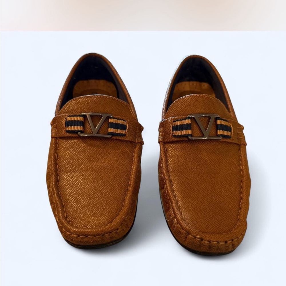 Kid’s Brown Leather Loafers. Size 6